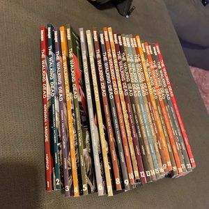 The walking dead comic books 1-23